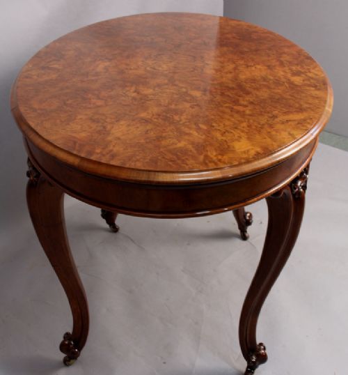 A Very Good Quality Centre Table in Burr Walnut