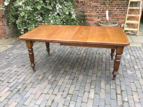 Small Oak Extending Dining Table