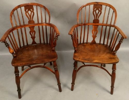 Good Pair of Yew Wood Windsor Chairs C1840
