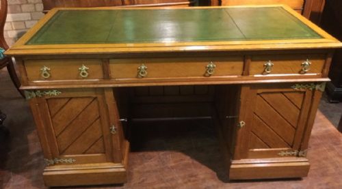 Gothic Revival Pedestal Desk in Oak