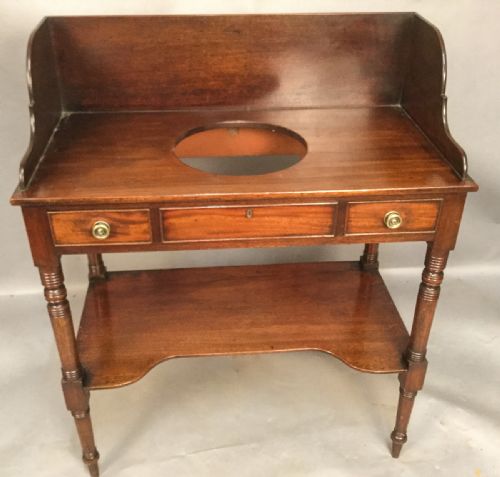 Georgian Mahogany Washstand