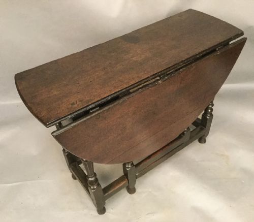 Early Oak Gate Leg Table