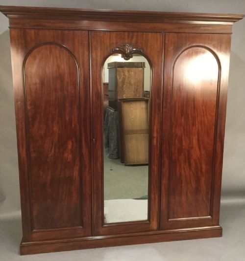 Victorian 3 Door Wardrobe in Mahogany