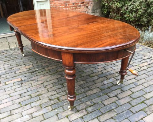 Victorian Mahogany Extending Dining Table 2 Leaves