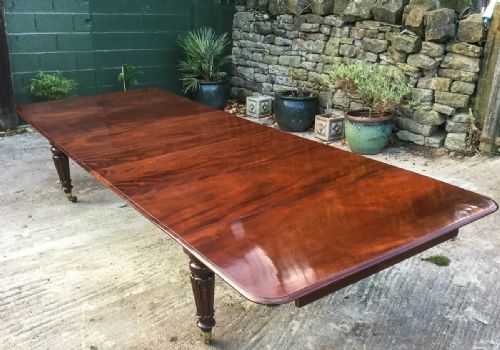 Good Early Victorian Mahogany Dining Table Seats 14