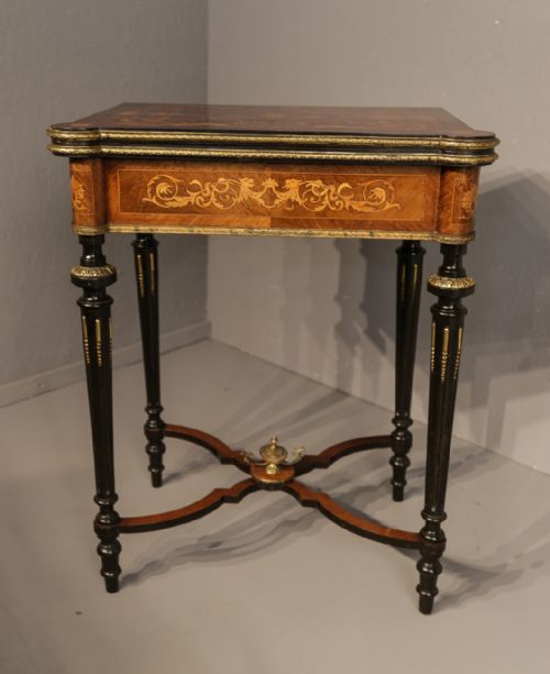 French King Wood Card Table Marquetry