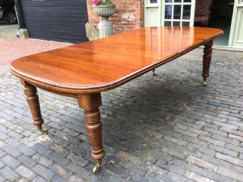 Victorian Mahogany Extending Dining Table 2 Leaves