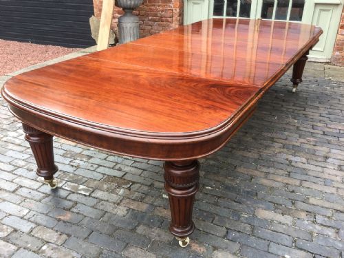 Large Victorian Mahogany Extending Dining Table Seats 12