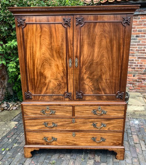 Good George II Clothes Press