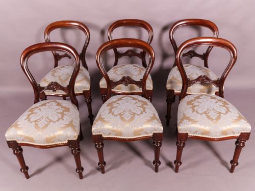 A Set of 6 Victorian Mahogany Dining Chairs