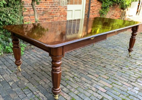 Early Victorian Extending Dining Table Mahogany Seat 10