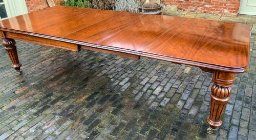 A Victorian Wind Out Extending Dining Table Mahogany Seats 10