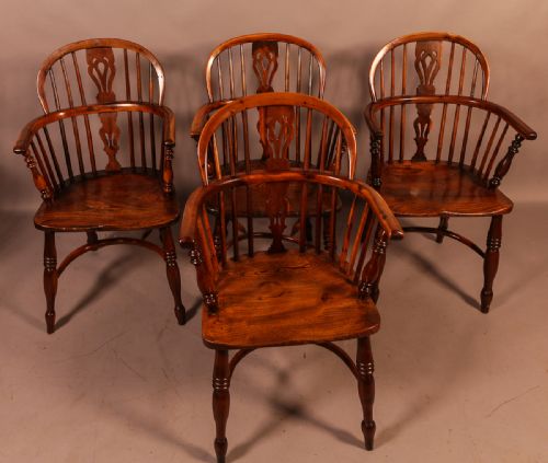 A Set of 4 Yew Wood Windsor Chairs Rockley