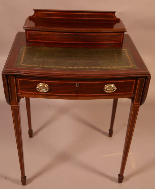 Edwardian Ladies Writing Table in Mahogany