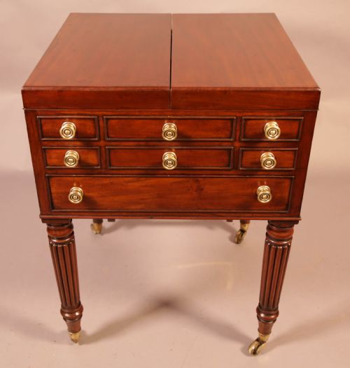A Fine Quality Gillows Gentlemans Dressing Chest