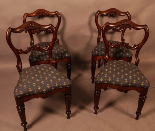A Super Quality Set of 4 William IV Dining Chairs
