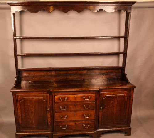 An Good 18th Century Oak Dresser Fantastic Colour