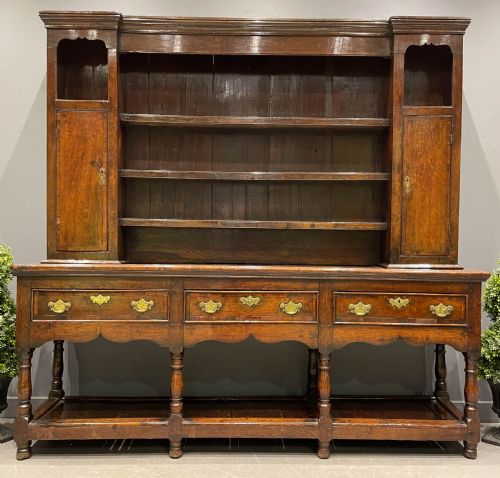 A Very Good Georgian Oak Dresser C1750