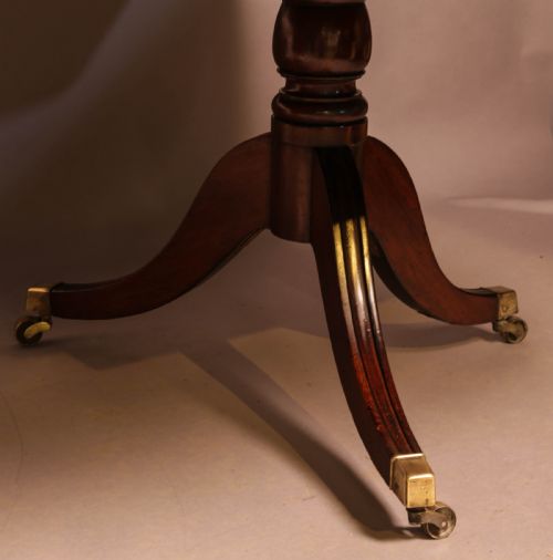 A GEORGIAN TWIN PILLAR DINING TABLE IN MAHOGANY - ADDITIONAL PHOTO 15