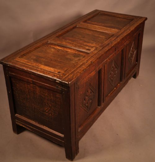 17TH CENTURY OAK COFFER - ADDITIONAL PHOTO 2