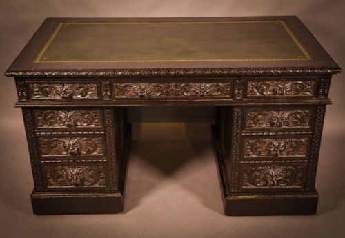 a victorian pedestal desk in oak - CATEGORY: ANTIQUE DESKS - DATED 19TH CENTURY
