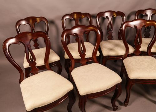 A SET OF 8 VICTORIAN SPEAR POINT BALLOON BACK DINING CHAIRS - ADDITIONAL PHOTO 2