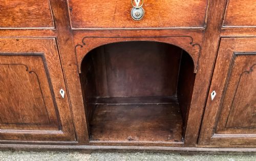 A GEORGIAN OAK DRESSER - ADDITIONAL PHOTO 8