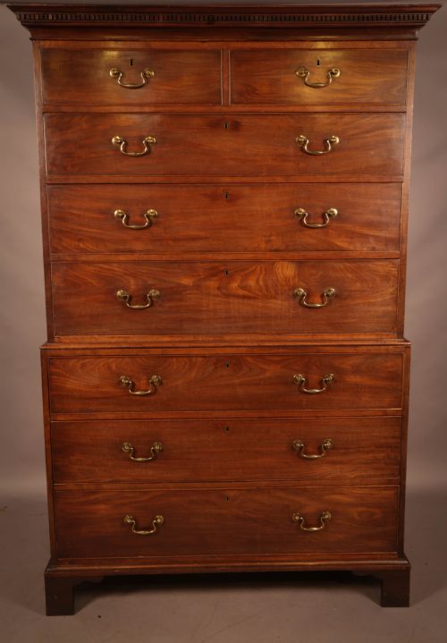 A Good Quality Georgian Chest on Chest Mahogany