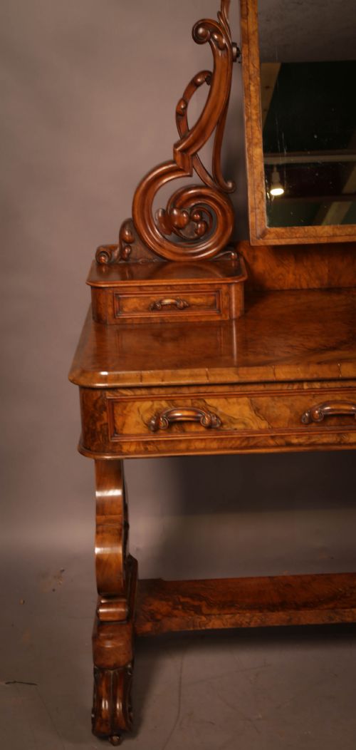 A SUPER VICTORIAN DUCHESS DRESSING TABLE IN BURR WALNUT - ADDITIONAL PHOTO 4