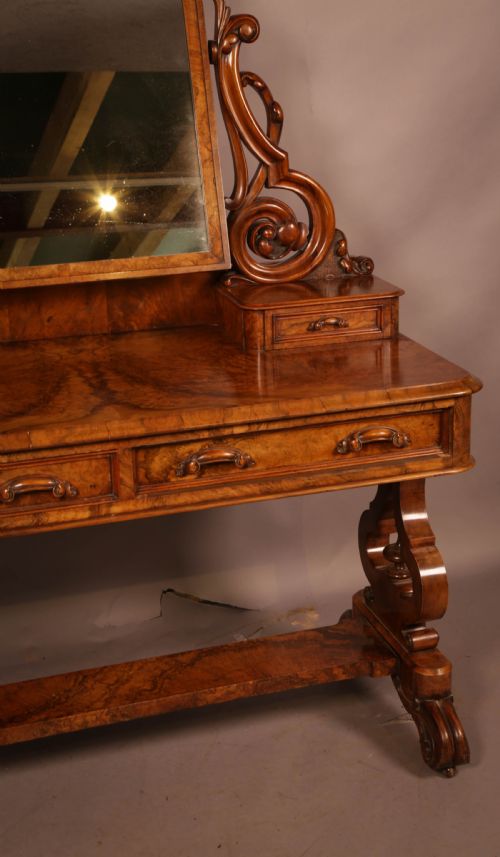 A SUPER VICTORIAN DUCHESS DRESSING TABLE IN BURR WALNUT - ADDITIONAL PHOTO 6