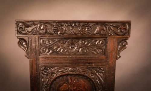 A RARE 17TH CENTURY DAY BED - ADDITIONAL PHOTO 3