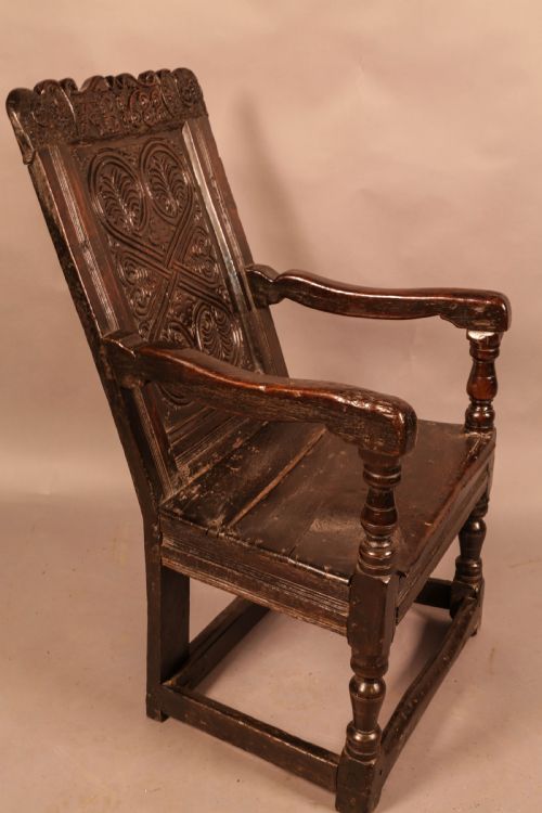 17th century armchair in oak dated 1688 - CATEGORY: ANTIQUE CHAIRS - DATED 17TH CENTURY
