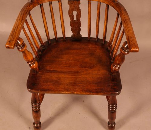 AN ASH AND ELM HIGH BACK WINDSOR CHAIR - ADDITIONAL PHOTO 5
