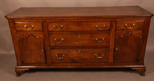 a georgian oak serving dresser - CATEGORY: ANTIQUE SIDEBOARDS - DATED GEORGIAN