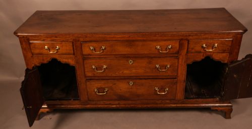 A GEORGIAN OAK SERVING DRESSER - ADDITIONAL PHOTO 3
