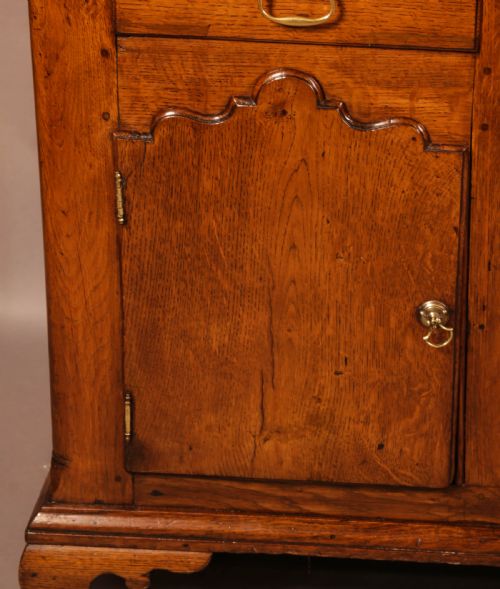 A GEORGIAN OAK SERVING DRESSER - ADDITIONAL PHOTO 7