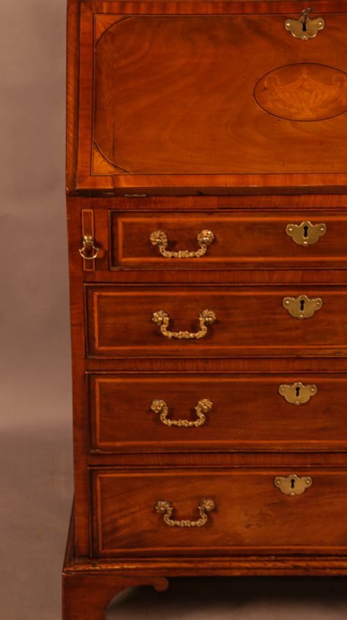 A TINY GEORGIAN INLAID MAHOGANY BEUREAU - ADDITIONAL PHOTO 8