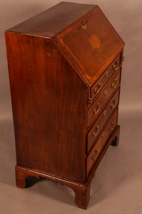 A TINY GEORGIAN INLAID MAHOGANY BEUREAU - ADDITIONAL PHOTO 9