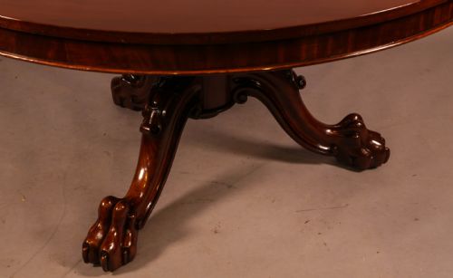 A LARGE GOOD QUALITY CIRCULAR VICTORIAN DINING TABLE - ADDITIONAL PHOTO 3