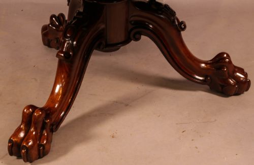 A LARGE GOOD QUALITY CIRCULAR VICTORIAN DINING TABLE - ADDITIONAL PHOTO 4