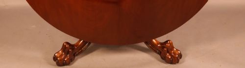 A LARGE GOOD QUALITY CIRCULAR VICTORIAN DINING TABLE - ADDITIONAL PHOTO 6