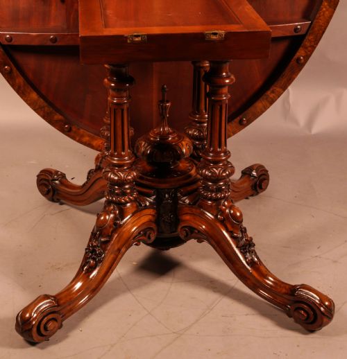 A SUPER QUALTY VICTORIAN BREAKFAST TABLE IN BURR WALNUT - ADDITIONAL PHOTO 7