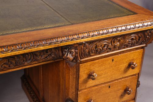 A GOOD QUALITY PARTNERS DESK IN OAK - ADDITIONAL PHOTO 8