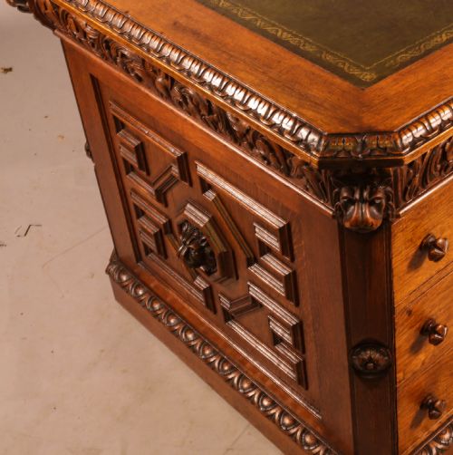A GOOD QUALITY PARTNERS DESK IN OAK - ADDITIONAL PHOTO 17