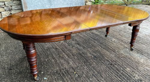 A VICTORIAN 3 LEAF EXTENDING DINING TABLE IN WALNUT - ADDITIONAL PHOTO 14