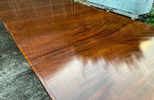A GOOD EARLY 19TH CENTURY EXTENDING DINING TABLE IN MAHOGANY - ADDITIONAL PHOTO 8
