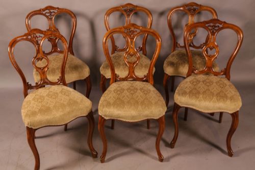 a set of 6 victorian dining chairs in walnut - CATEGORY: ANTIQUE CHAIRS - DATED VICTORIAN
