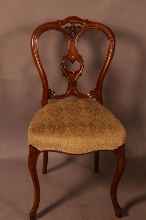 A SET OF 6 VICTORIAN DINING CHAIRS IN WALNUT - ADDITIONAL PHOTO 4