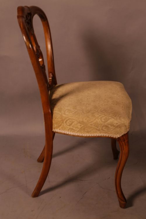 A SET OF 6 VICTORIAN DINING CHAIRS IN WALNUT - ADDITIONAL PHOTO 5