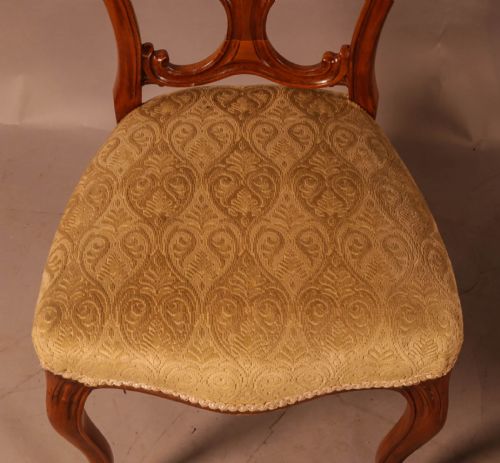 A SET OF 6 VICTORIAN DINING CHAIRS IN WALNUT - ADDITIONAL PHOTO 8